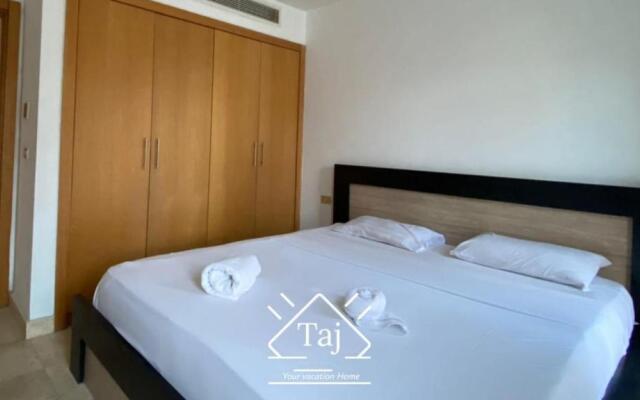 TAJ HOME, exotic ground 2 bedroom, pool, Scarab