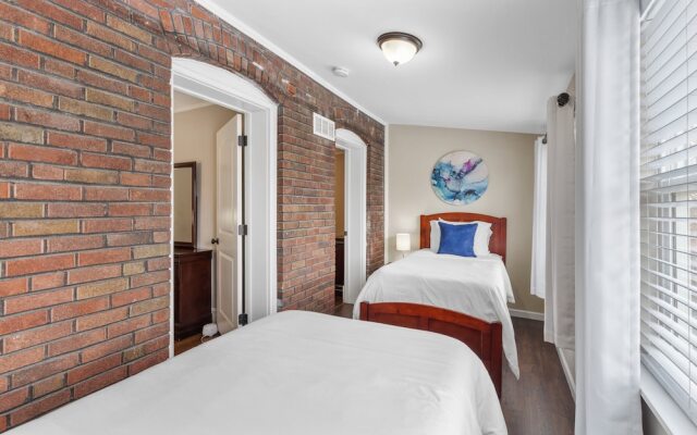 Forest Park Oasis | JZ Vacation Rentals