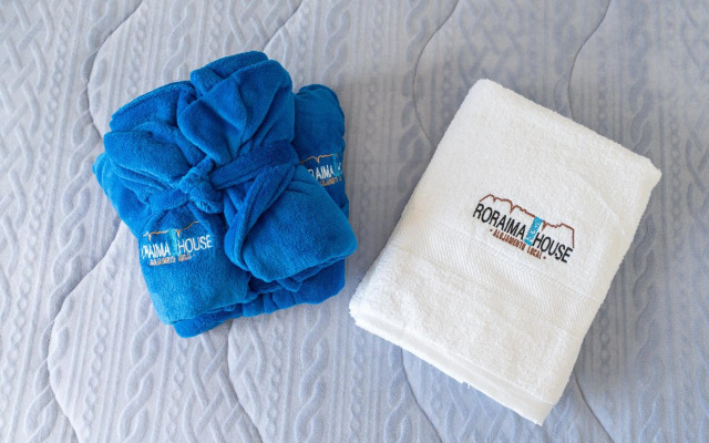 Roraima House - Private Pool and Garden