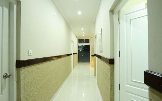 OYO 11909 Star Plaza