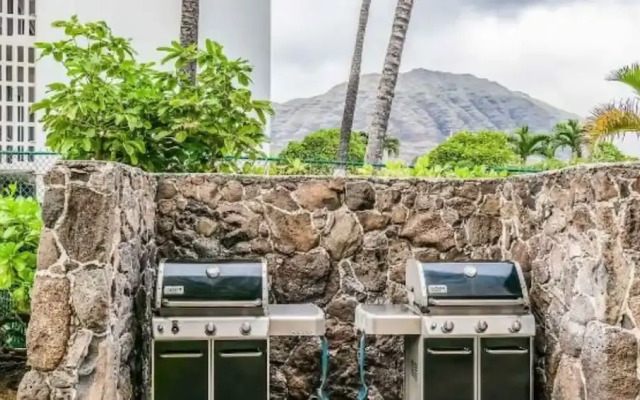 West Oahu Studio Condo at Makaha Beach