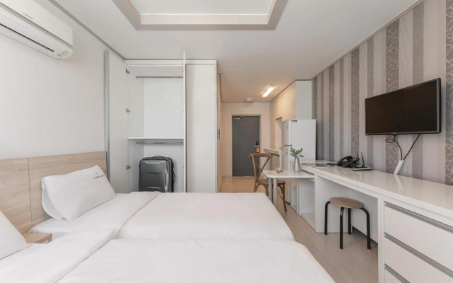 Staywell Hotel