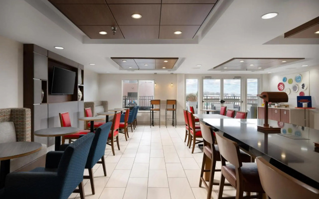 Holiday Inn Express Hotel & Suites Chattanooga-Hixson by IHG