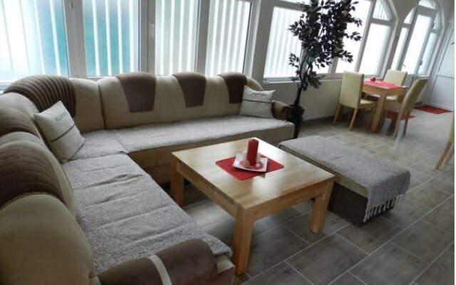 Villa Hum