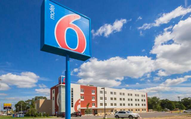 Motel 6 South Bend, IN - Mishawaka