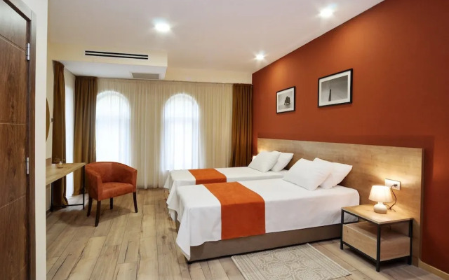 Отел Babaneuris Marani