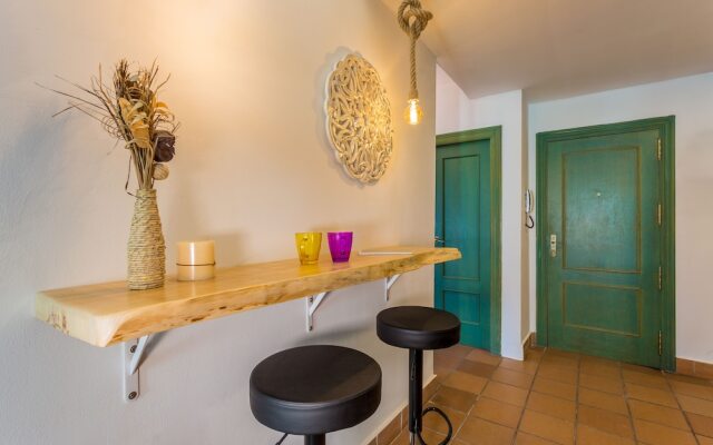 Blue Tour Travel Plaza