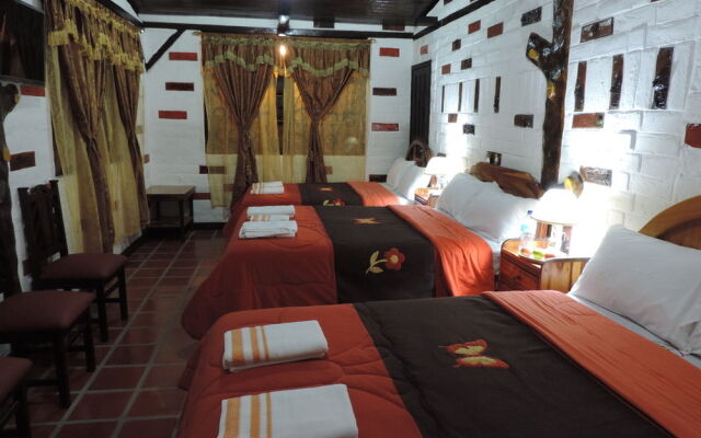 Hosteria Jardines de Chamana