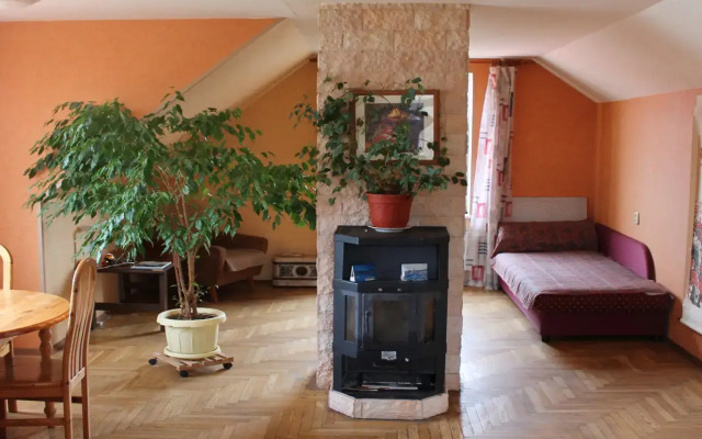 Guest house at 46 Lesnoy Prospekt