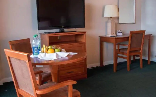 Highliner Hotel & Conference Centre