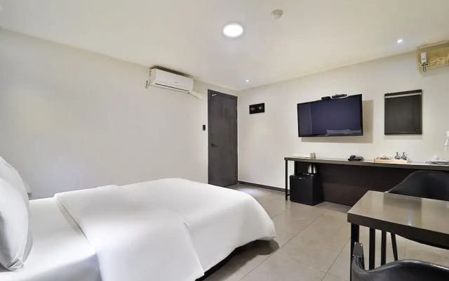 Anyang Livera