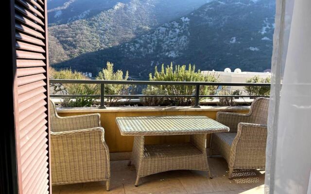 Impeccable 1-bed Apartment in Morinj