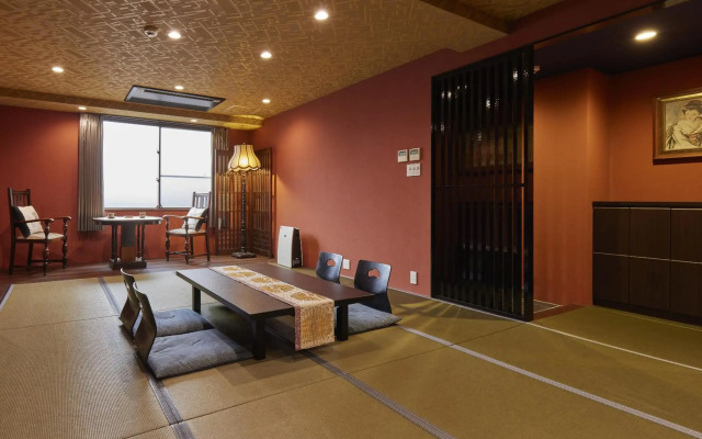 Gion Shinmonso