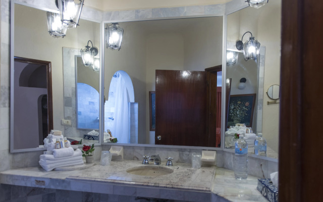 Villablanca Garden Beach Hotel