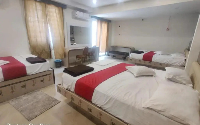 Royal Mughal by OYO Rooms