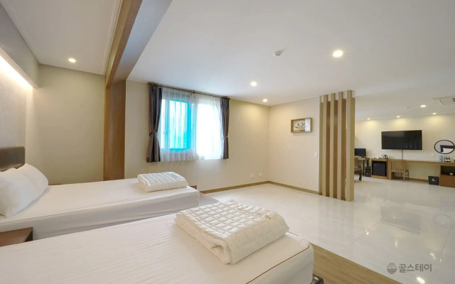 The King Hotel