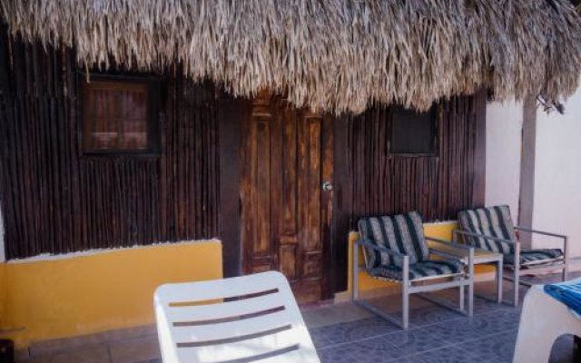 Casa Maya Lodge  Robinson Crusoe Style