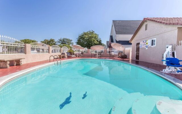 Travelodge Merced Yosemite