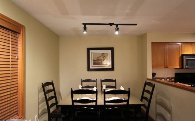 Glacier's Reach by Whistler Retreats