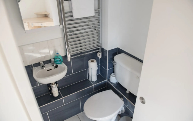 Toothbrush Apartments - Central Ipswich