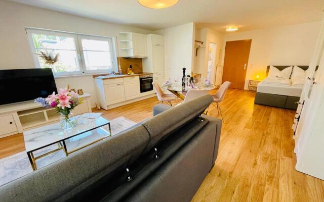 Ferien-Apartment Silberweide mit Privatstrand