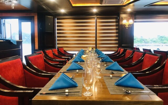 Dragon Bay Cruises