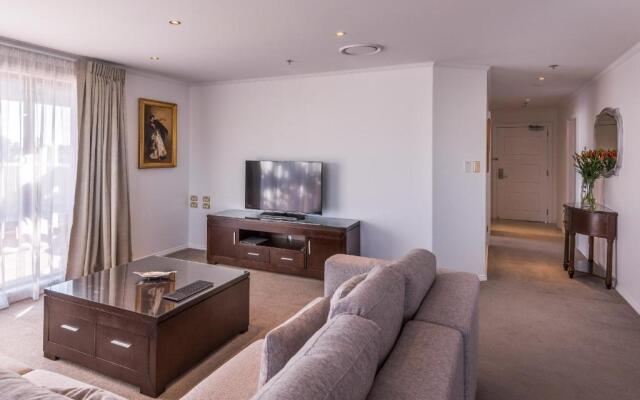 Fino Hotel & Suites