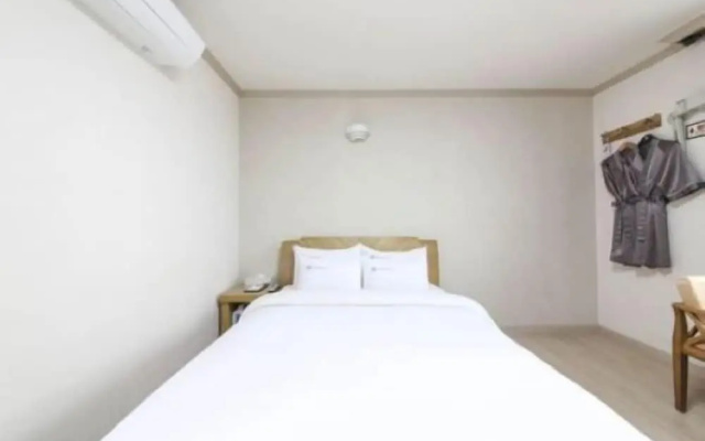 MJ Tour Hostel