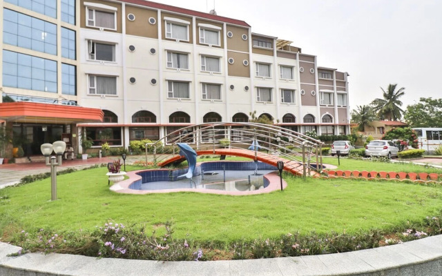 Holiday Palms by OYO Rooms