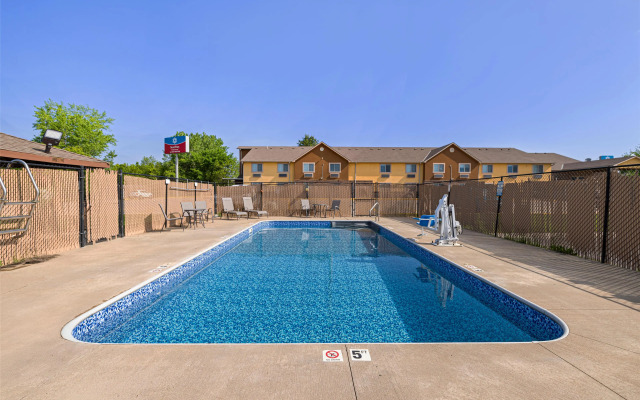 SureStay Plus Hotel by Best Western Kearney Liberty North