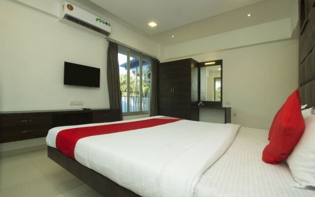 OYO 22919 Blue Roof Sea Side