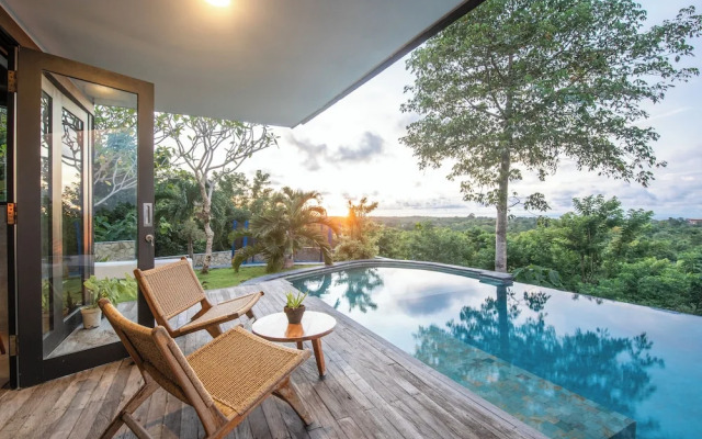 Luxurious 6BR Clifftop Villa, 5 Minutes to Bingin