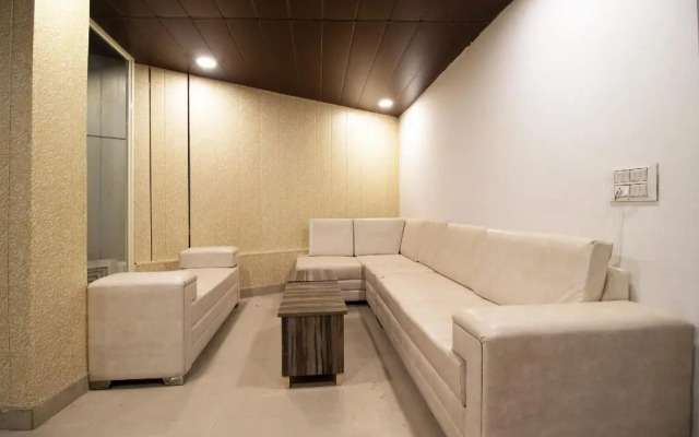 Grand Inn by OYO Rooms
