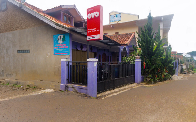 OYO 2938 Penginapan Bumi Ahsan 102 Syariah