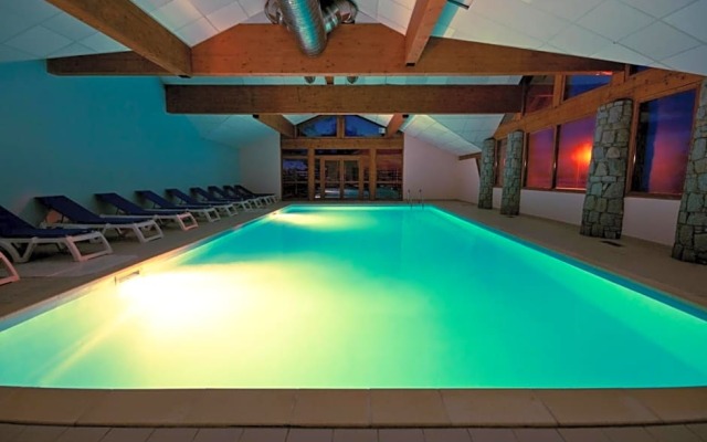 Skissim Select - Chalets Le Grand Panorama II 3* by Travelski