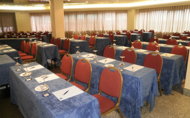 Hotel AR Parquesur