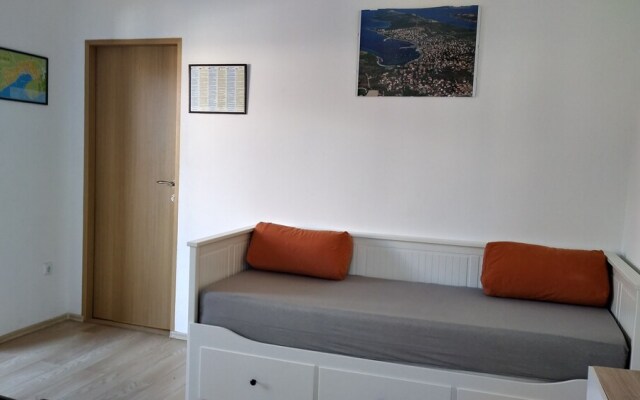 Lovely one Bedroom Apartment Mary in the Center