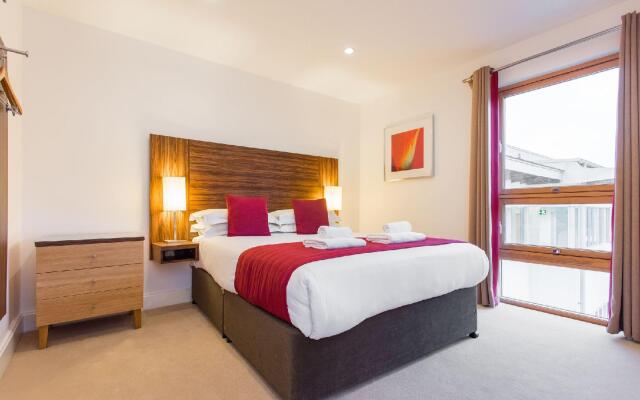 PREMIER SUITES PLUS Bristol Cabot Circus