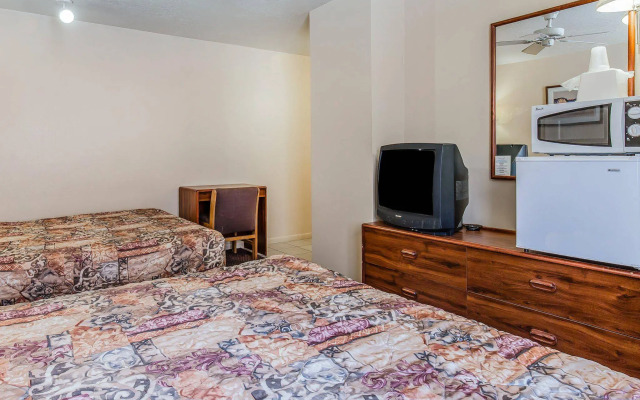 Quality Inn & Suites Salina National Forest Area