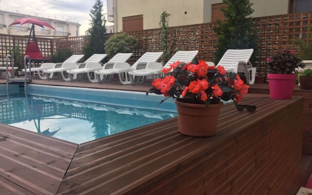 Hotel Sunrise Cameria