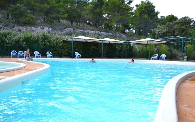 VVF Luberon Provence, Murs