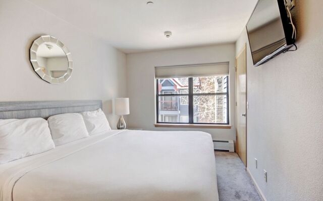 River Mtn Lodge E309