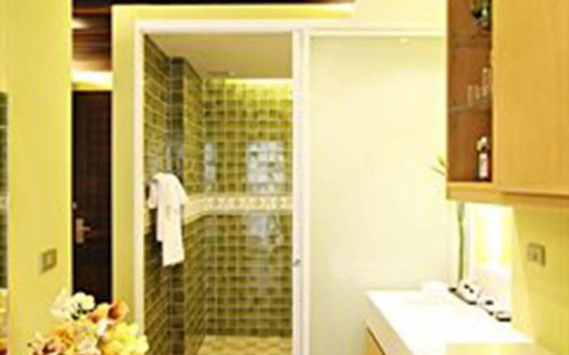 Amber Boutique Silom Hotel
