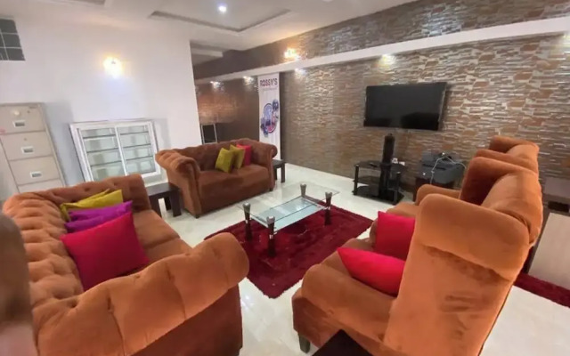 Rossy'S Apartments