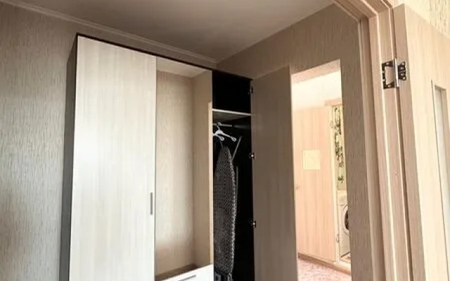 Левый Берег на ул. Караульная, д. 82