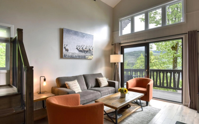 Stunning Condo - View on Lake Tremblant & Mountain