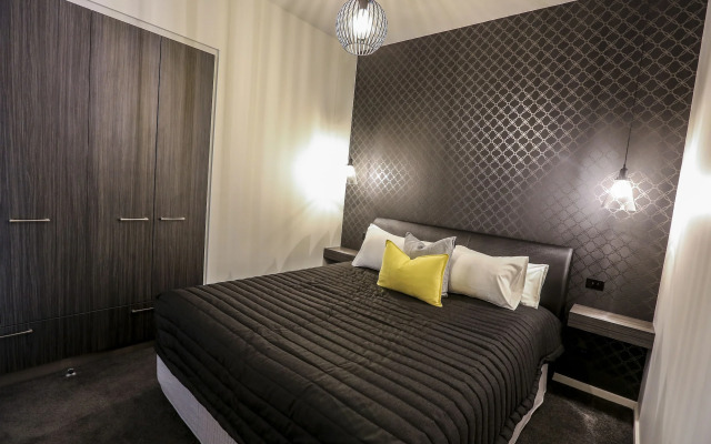 Indulge Apartments CBD
