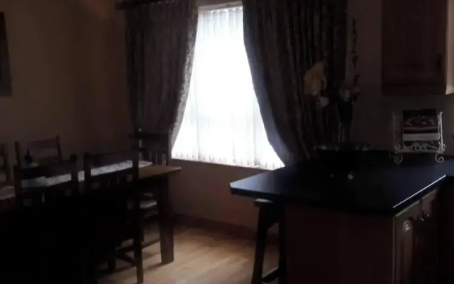 Carndonagh - 3-bedrooms - Sleeps 6/7 - Garden