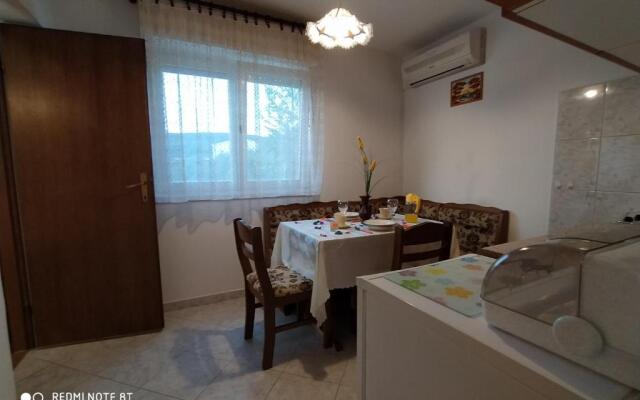 Romantic Apartment With Sea View Vinišće, Dalmatia