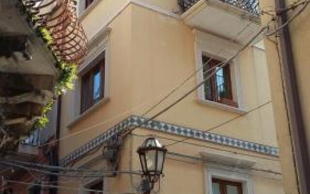 Taormina Rainbow House